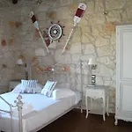 Nyaraló Kavos Psarou
