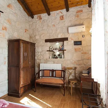 Holiday home Kavos Psarou *