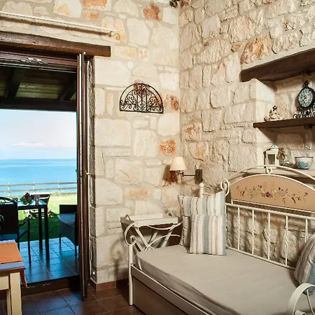 Holiday home Kavos Psarou
