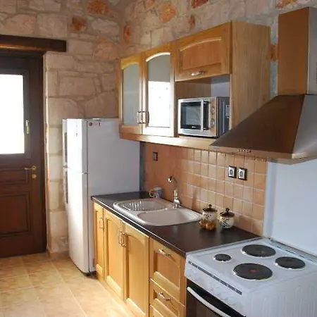 Holiday home Kavos Psarou Amoudi
