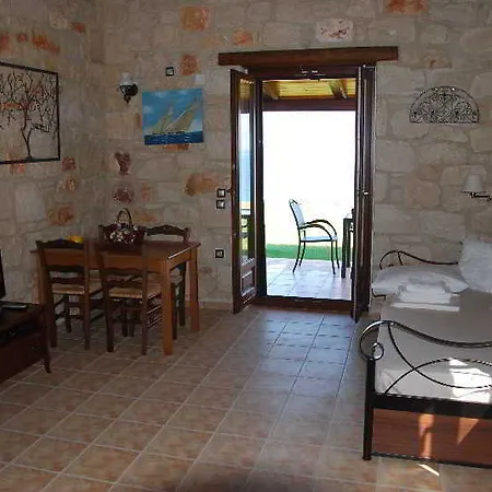 Kavos Psarou Amoudi