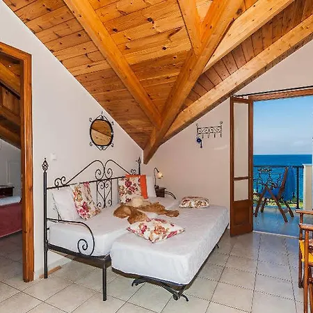 Holiday home Kavos Psarou *
