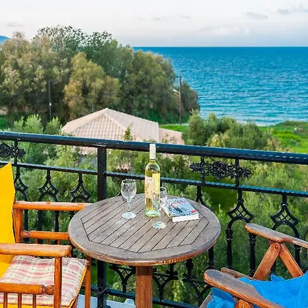 Holiday home Kavos Psarou Amoudi