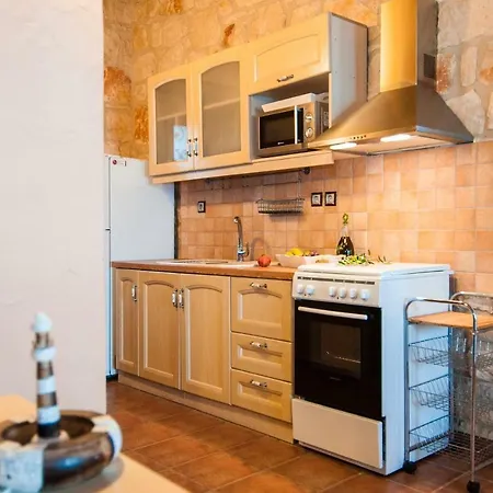 Holiday home Kavos Psarou *
