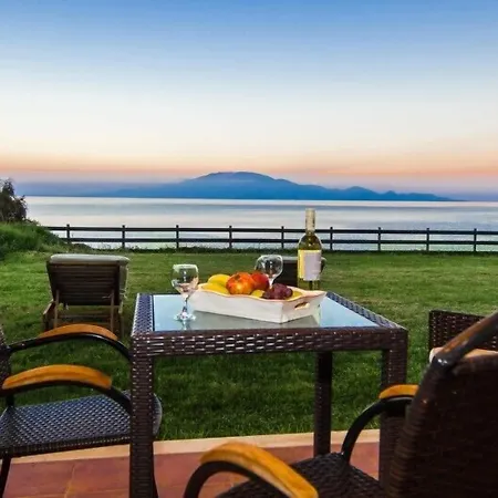 Kavos Psarou Nyaraló