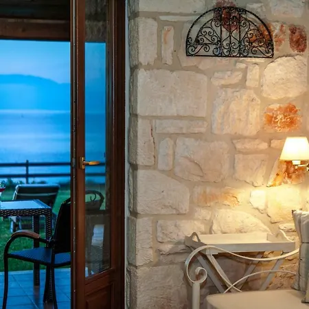 Ferienhaus Kavos Psarou Ammoudi