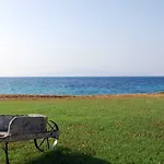 Kavos Psarou بيت للعطل