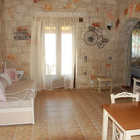 Kavos Psarou * אמודי